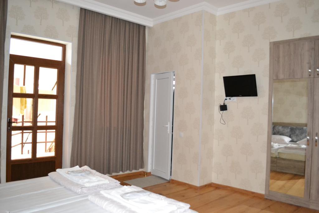 Guest House Rafael Tbilisi Exterior photo