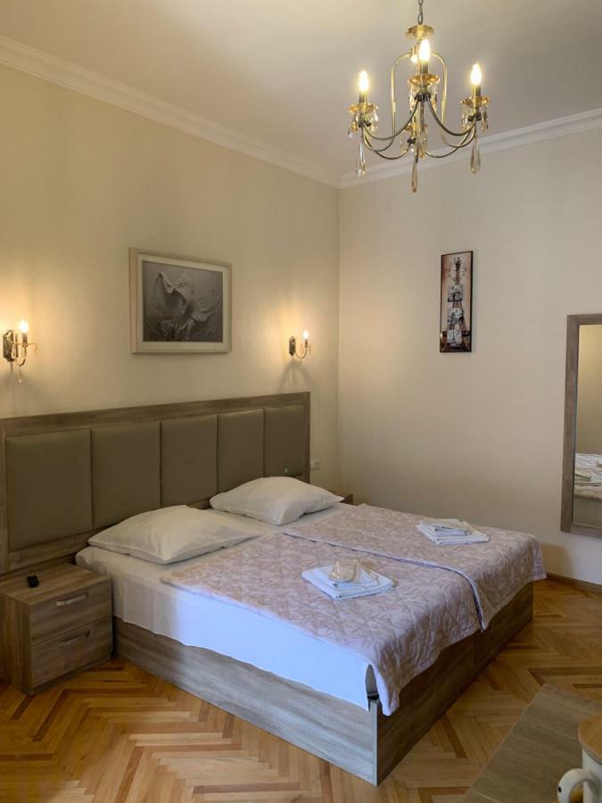 Guest House Rafael Tbilisi Exterior photo